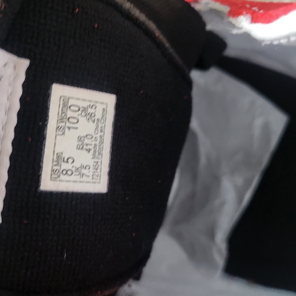 Vans - Picture 6 of 9